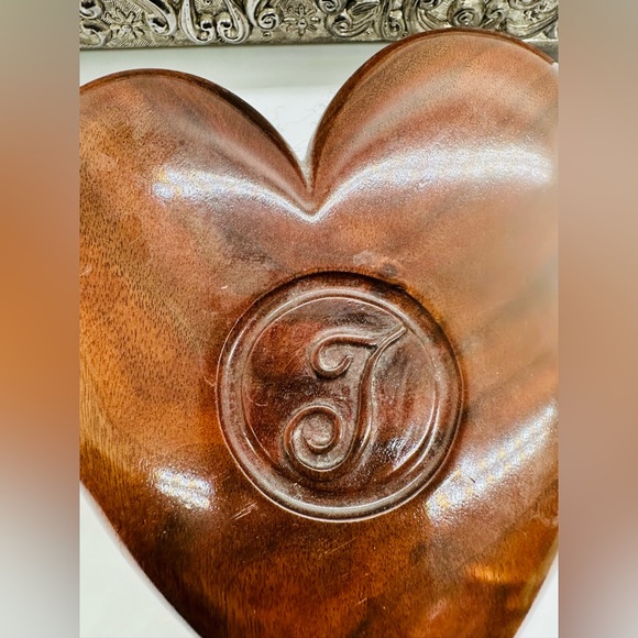 Vintage Wood Heart Box Initial T - Picture 16 of 17
